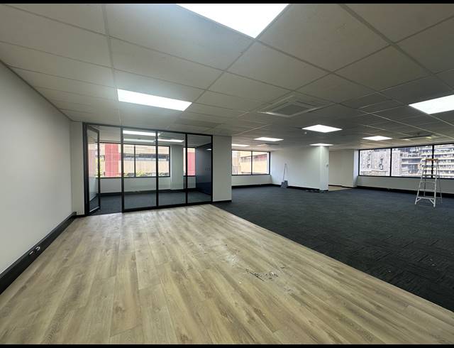 230M² OFFICE TO LET IN SANDTON CENTRAL